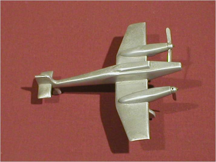 An aluminium hand-made model of a military aircraft offered to Tadeusz Vetulani by the prisoners of the Oflag VIB